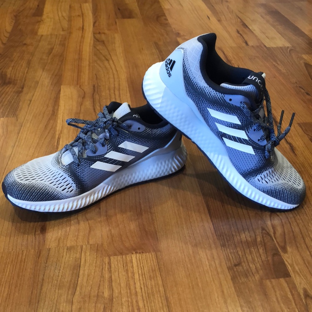 Blue bounce adidas Aero💙